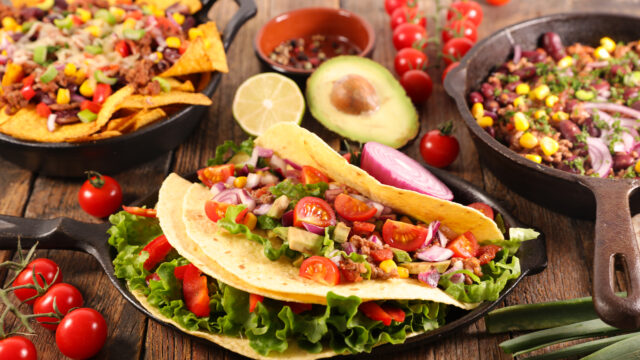 chili-con-carne-nacho-tortilla-bread-2026-03-26-05-18-04-utc